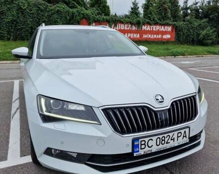 Белый Шкода Суперб, объемом двигателя 1.6 л и пробегом 220 тыс. км за 18200 $, фото 3 на Automoto.ua
