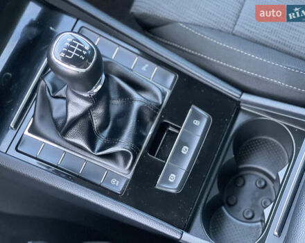 Шкода Суперб 2017 в Нововолынск на Automoto.ua Белый Шкода Суперб, объемом двигателя 1.6 л и пробегом 242 тыс. км за 13500 $, фото 37 на Automoto.ua