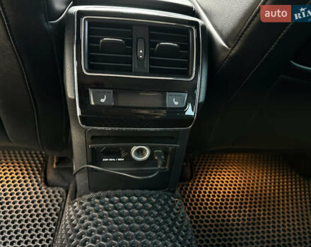 Белый Шкода Суперб, объемом двигателя 1.97 л и пробегом 290 тыс. км за 19000 $, фото 11 на Automoto.ua