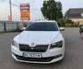 Білий Шкода Суперб, об'ємом двигуна 2 л та пробігом 328 тис. км за 14150 $, фото 5 на Automoto.ua