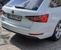 Белый Шкода Суперб, объемом двигателя 1.97 л и пробегом 319 тыс. км за 14400 $, фото 3 на Automoto.ua