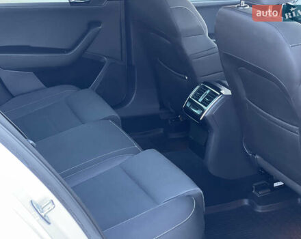 Білий Шкода Суперб, об'ємом двигуна 1.6 л та пробігом 240 тис. км за 13250 $, фото 40 на Automoto.ua