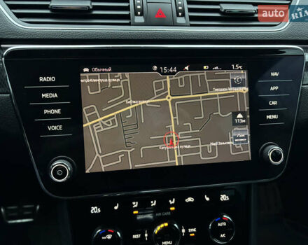 Белый Шкода Суперб, объемом двигателя 1.97 л и пробегом 291 тыс. км за 18900 $, фото 18 на Automoto.ua