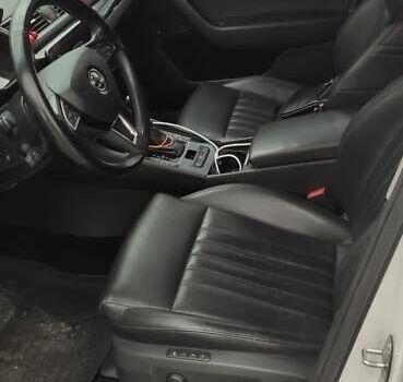 Белый Шкода Суперб, объемом двигателя 1.97 л и пробегом 232 тыс. км за 17500 $, фото 6 на Automoto.ua