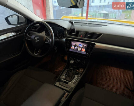 Белый Шкода Суперб, объемом двигателя 1.97 л и пробегом 225 тыс. км за 17500 $, фото 35 на Automoto.ua