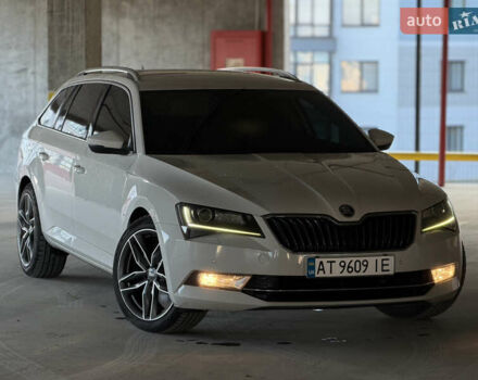 Белый Шкода Суперб, объемом двигателя 1.97 л и пробегом 225 тыс. км за 17500 $, фото 4 на Automoto.ua