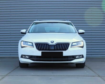Белый Шкода Суперб, объемом двигателя 1.6 л и пробегом 37 тыс. км за 14500 $, фото 1 на Automoto.ua
