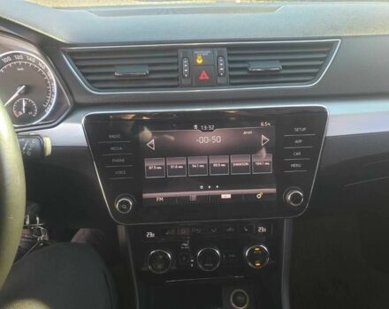 Белый Шкода Суперб, объемом двигателя 2 л и пробегом 272 тыс. км за 18700 $, фото 6 на Automoto.ua