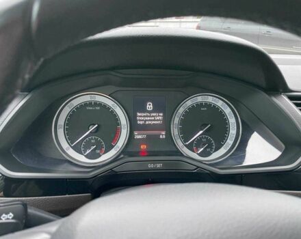 Белый Шкода Суперб, объемом двигателя 2 л и пробегом 268 тыс. км за 19999 $, фото 22 на Automoto.ua