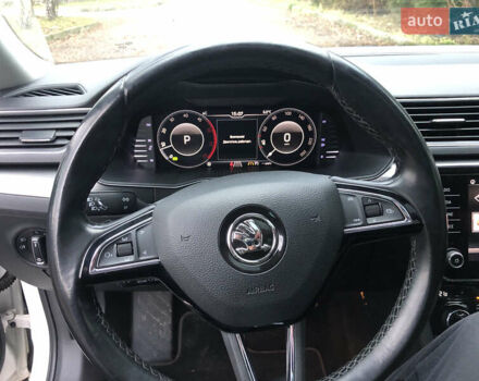 Белый Шкода Суперб, объемом двигателя 2 л и пробегом 311 тыс. км за 17999 $, фото 19 на Automoto.ua