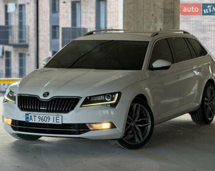 Белый Шкода Суперб, объемом двигателя 1.97 л и пробегом 225 тыс. км за 17500 $, фото 5 на Automoto.ua