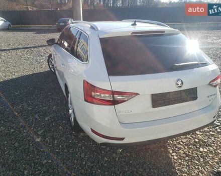 Белый Шкода Суперб, объемом двигателя 2 л и пробегом 272 тыс. км за 18700 $, фото 6 на Automoto.ua