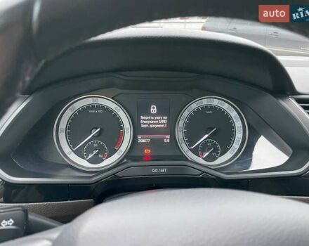 Белый Шкода Суперб, объемом двигателя 1.97 л и пробегом 268 тыс. км за 19999 $, фото 53 на Automoto.ua