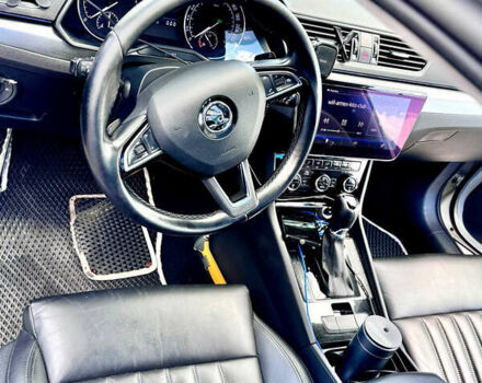 Белый Шкода Суперб, объемом двигателя 1.97 л и пробегом 250 тыс. км за 17500 $, фото 3 на Automoto.ua