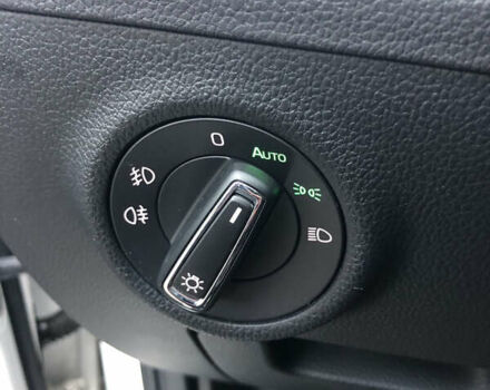 Белый Шкода Суперб, объемом двигателя 2 л и пробегом 311 тыс. км за 17999 $, фото 20 на Automoto.ua