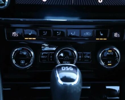 Белый Шкода Суперб, объемом двигателя 1.6 л и пробегом 37 тыс. км за 14500 $, фото 11 на Automoto.ua