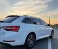 Білий Шкода Суперб, об'ємом двигуна 2 л та пробігом 207 тис. км за 20500 $, фото 4 на Automoto.ua