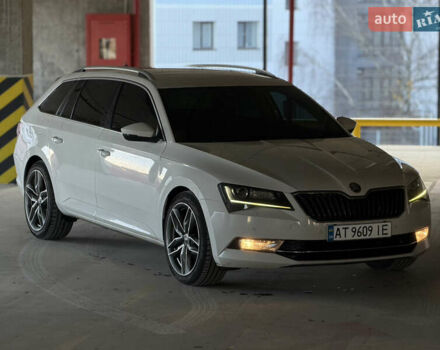 Белый Шкода Суперб, объемом двигателя 1.97 л и пробегом 225 тыс. км за 17500 $, фото 12 на Automoto.ua