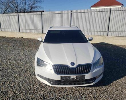 Белый Шкода Суперб, объемом двигателя 2 л и пробегом 272 тыс. км за 18700 $, фото 3 на Automoto.ua
