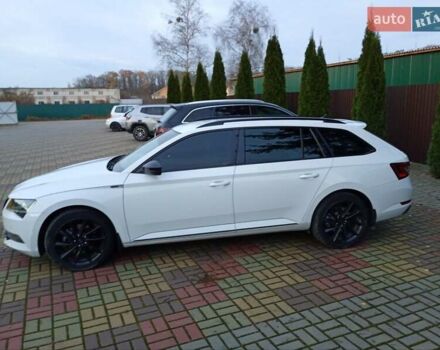 Белый Шкода Суперб, объемом двигателя 2 л и пробегом 242 тыс. км за 18200 $, фото 2 на Automoto.ua