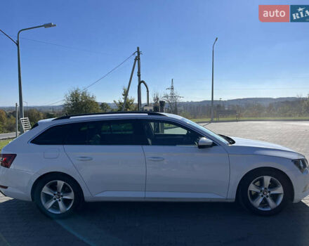 Белый Шкода Суперб, объемом двигателя 1.97 л и пробегом 277 тыс. км за 17999 $, фото 3 на Automoto.ua