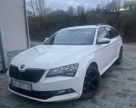 Білий Шкода Суперб, об'ємом двигуна 2 л та пробігом 248 тис. км за 19000 $, фото 2 на Automoto.ua