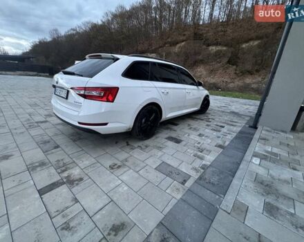 Білий Шкода Суперб, об'ємом двигуна 2 л та пробігом 248 тис. км за 19000 $, фото 5 на Automoto.ua