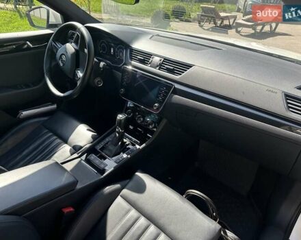 Білий Шкода Суперб, об'ємом двигуна 1.97 л та пробігом 187 тис. км за 26500 $, фото 3 на Automoto.ua