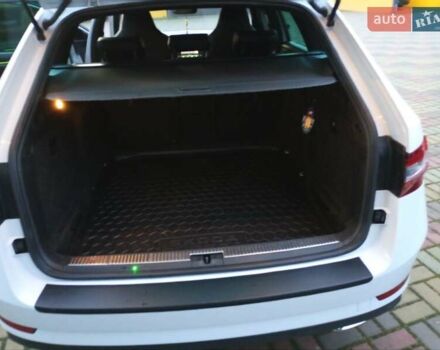 Белый Шкода Суперб, объемом двигателя 2 л и пробегом 242 тыс. км за 18200 $, фото 5 на Automoto.ua