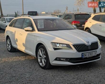 Белый Шкода Суперб, объемом двигателя 1.97 л и пробегом 287 тыс. км за 21550 $, фото 6 на Automoto.ua
