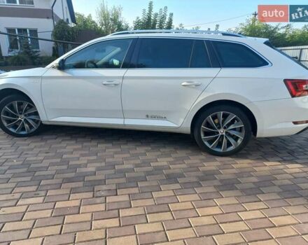 Шкода Суперб 2019 в Днепре (Днепропетровске) на Automoto.ua Белый Шкода Суперб, объемом двигателя 1.97 л и пробегом 410 тыс. км за 15000 $, фото 41 на Automoto.ua