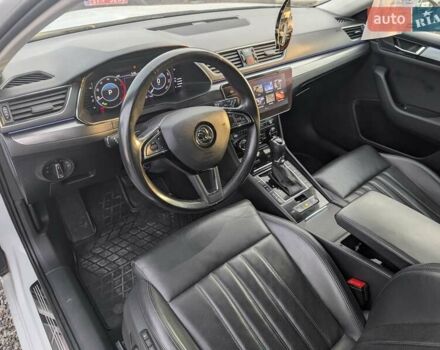 Белый Шкода Суперб, объемом двигателя 1.97 л и пробегом 287 тыс. км за 21550 $, фото 39 на Automoto.ua