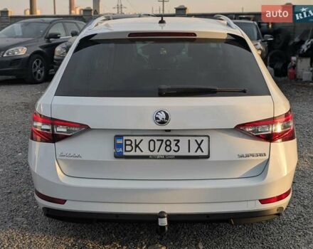 Белый Шкода Суперб, объемом двигателя 1.97 л и пробегом 287 тыс. км за 21550 $, фото 19 на Automoto.ua