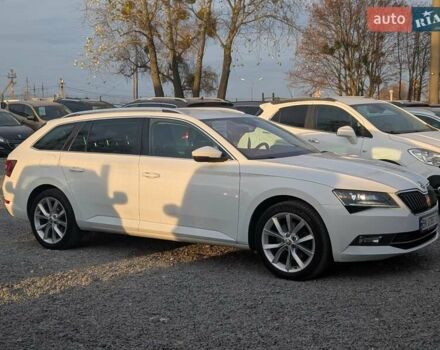 Белый Шкода Суперб, объемом двигателя 1.97 л и пробегом 287 тыс. км за 21550 $, фото 11 на Automoto.ua