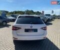 Белый Шкода Суперб, объемом двигателя 1.97 л и пробегом 251 тыс. км за 15400 $, фото 5 на Automoto.ua