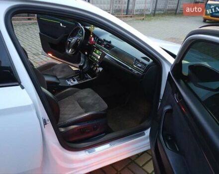 Белый Шкода Суперб, объемом двигателя 2 л и пробегом 242 тыс. км за 18200 $, фото 6 на Automoto.ua