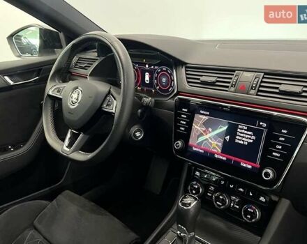 Белый Шкода Суперб, объемом двигателя 1.97 л и пробегом 193 тыс. км за 29999 $, фото 24 на Automoto.ua