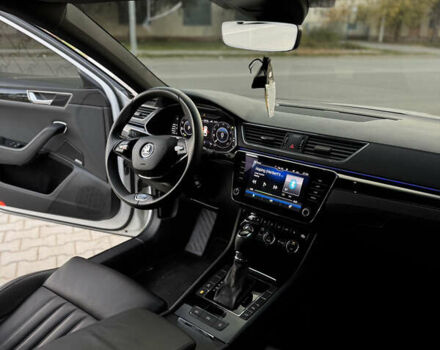 Білий Шкода Суперб, об'ємом двигуна 1.97 л та пробігом 170 тис. км за 29999 $, фото 9 на Automoto.ua