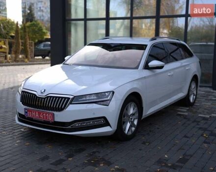 Белый Шкода Суперб, объемом двигателя 1.97 л и пробегом 196 тыс. км за 25500 $, фото 4 на Automoto.ua