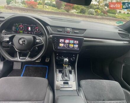 Білий Шкода Суперб, об'ємом двигуна 1.4 л та пробігом 107 тис. км за 24900 $, фото 6 на Automoto.ua