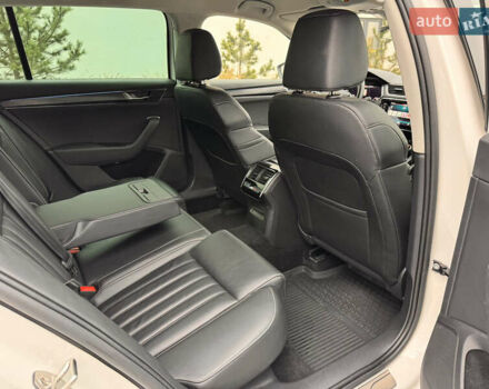 Белый Шкода Суперб, объемом двигателя 1.97 л и пробегом 219 тыс. км за 25500 $, фото 17 на Automoto.ua