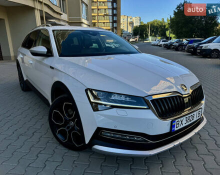 Білий Шкода Суперб, об'ємом двигуна 2 л та пробігом 195 тис. км за 27700 $, фото 3 на Automoto.ua