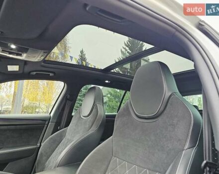 Белый Шкода Суперб, объемом двигателя 1.97 л и пробегом 193 тыс. км за 29999 $, фото 19 на Automoto.ua