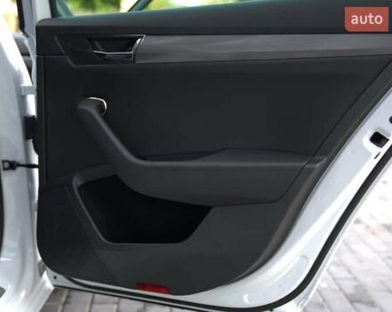 Белый Шкода Суперб, объемом двигателя 1.97 л и пробегом 196 тыс. км за 25500 $, фото 24 на Automoto.ua