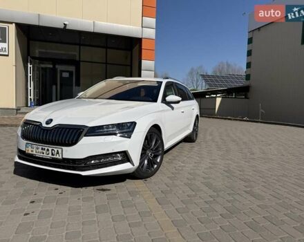 Білий Шкода Суперб, об'ємом двигуна 1.4 л та пробігом 87 тис. км за 31893 $, фото 13 на Automoto.ua