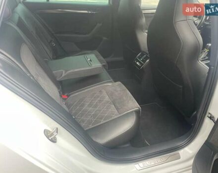 Білий Шкода Суперб, об'ємом двигуна 1.4 л та пробігом 107 тис. км за 24900 $, фото 50 на Automoto.ua