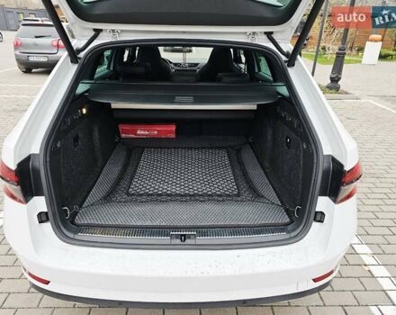 Белый Шкода Суперб, объемом двигателя 1.97 л и пробегом 193 тыс. км за 29999 $, фото 10 на Automoto.ua