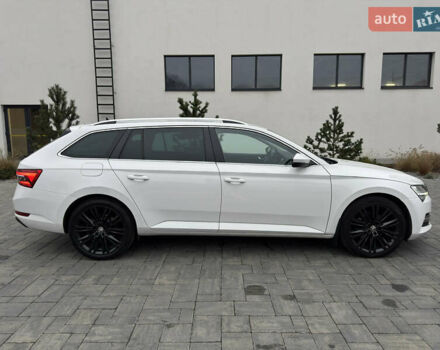 Белый Шкода Суперб, объемом двигателя 1.97 л и пробегом 219 тыс. км за 25500 $, фото 7 на Automoto.ua