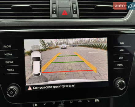 Белый Шкода Суперб, объемом двигателя 1.97 л и пробегом 219 тыс. км за 25500 $, фото 29 на Automoto.ua