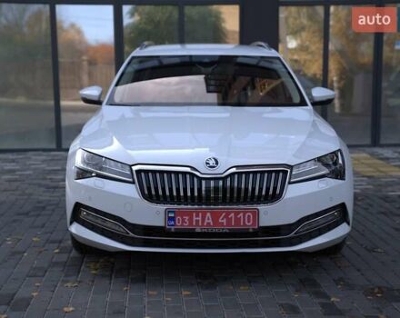 Белый Шкода Суперб, объемом двигателя 1.97 л и пробегом 196 тыс. км за 25500 $, фото 1 на Automoto.ua
